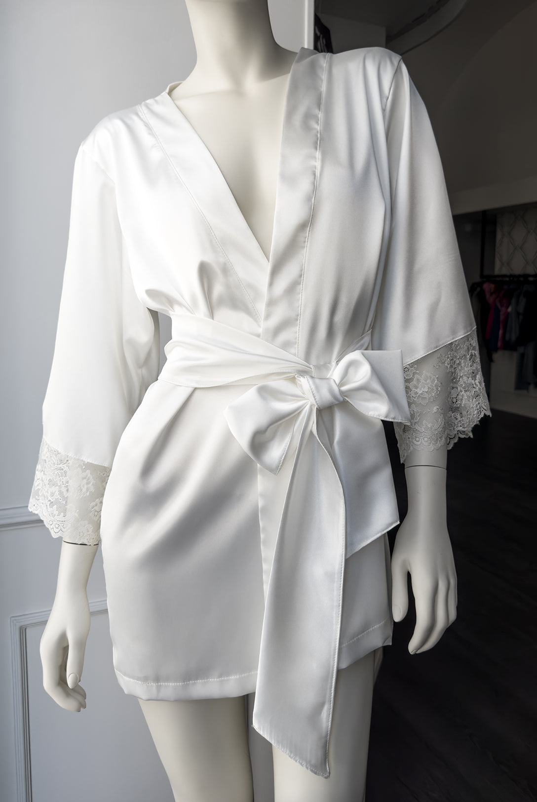 Kimono in raso e pizzo Daisy Elegance | Dot76.it