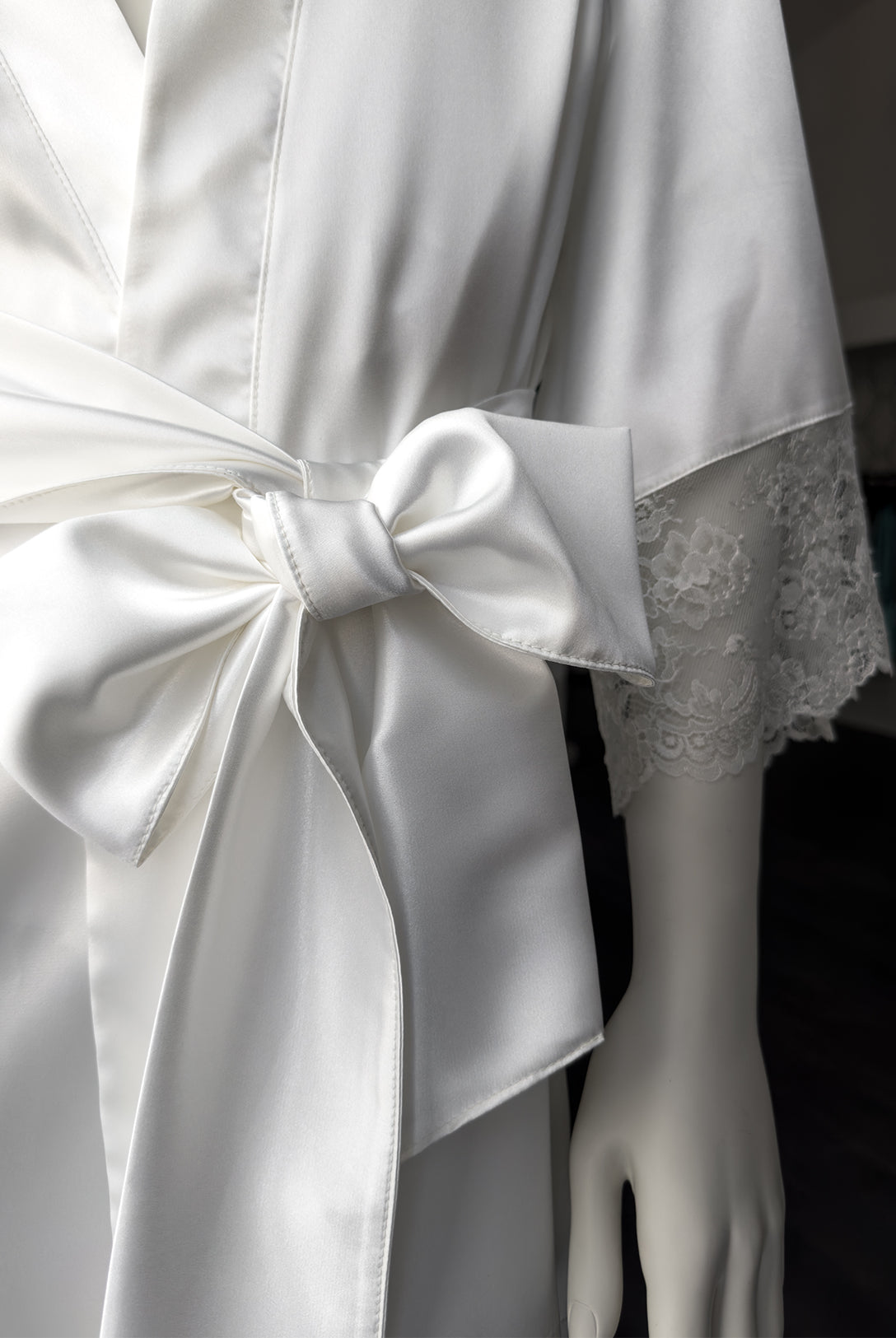 Kimono in raso e pizzo Daisy Elegance | Dot76.it