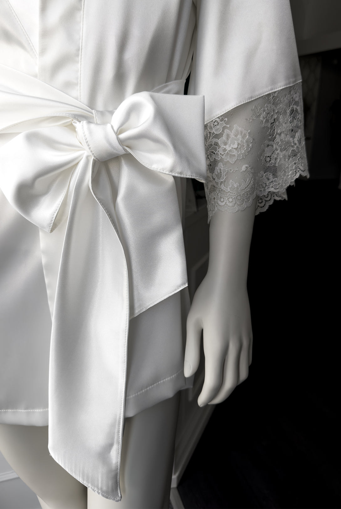 Kimono in raso e pizzo Daisy Elegance | Dot76.it