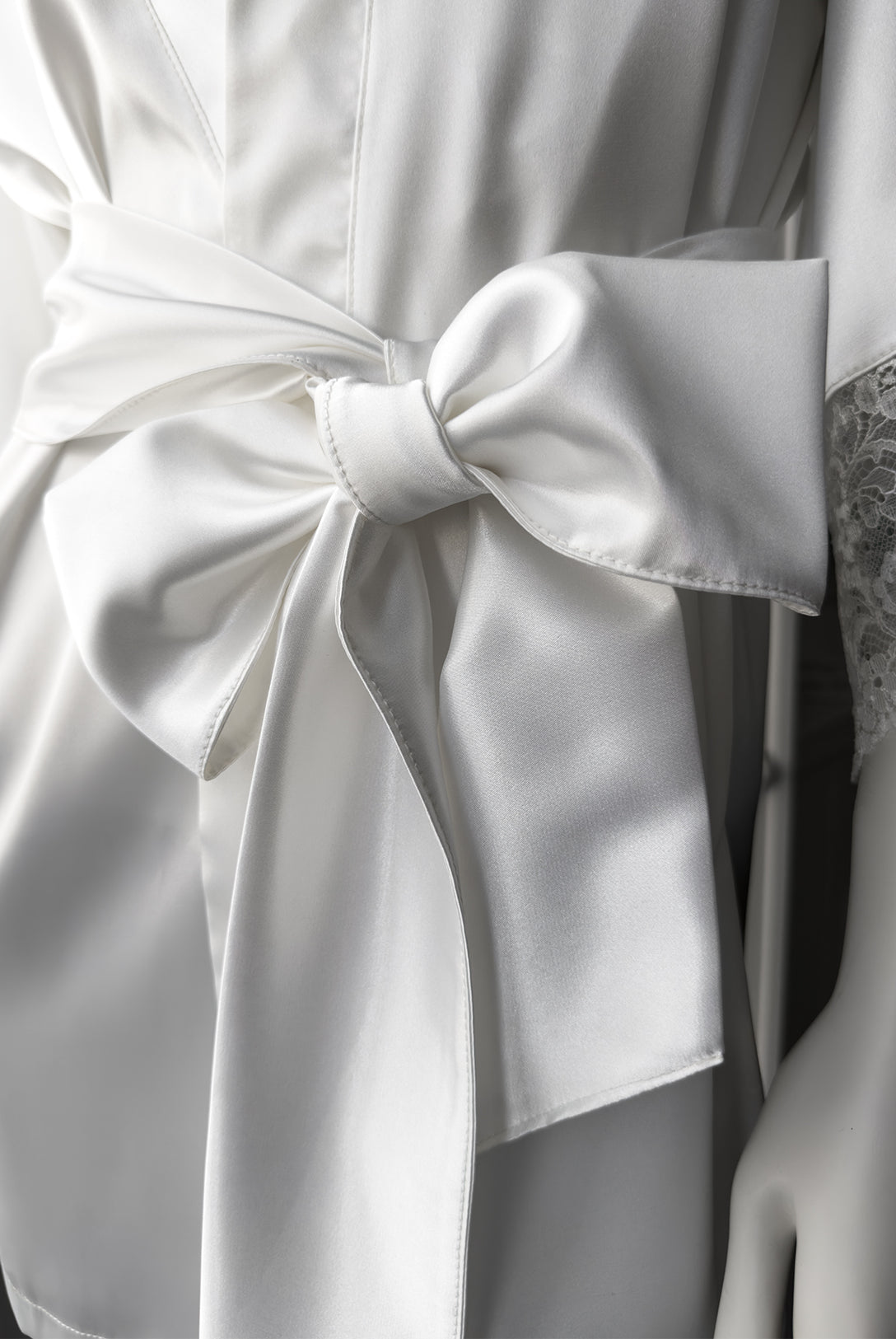 Kimono in raso e pizzo Daisy Elegance | Dot76.it
