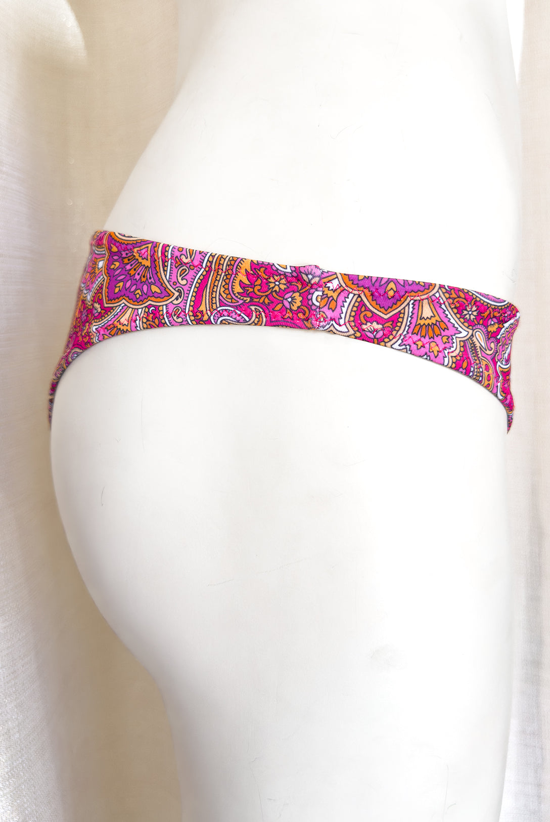 Brasiliana Bikini Kya Violet | Dot76.it