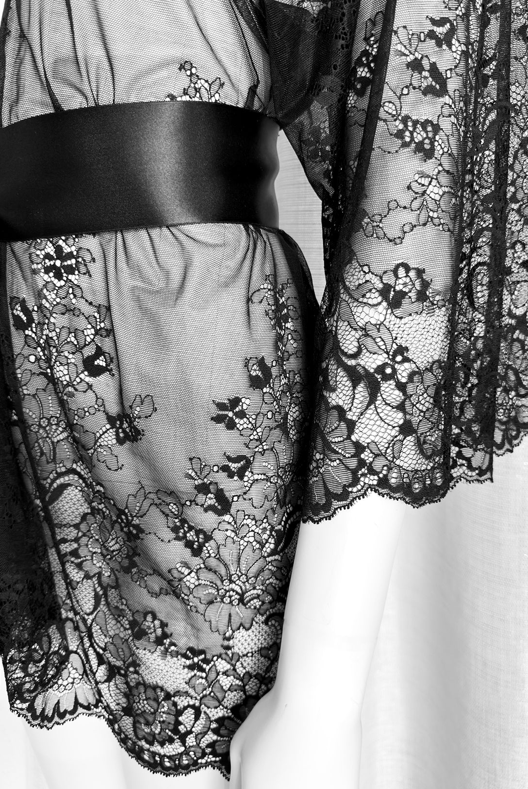 Kimono Lace Magnolia Exclusive | Dot76.it