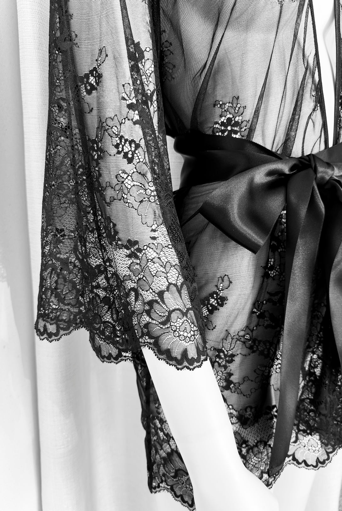 Kimono Lace Magnolia Exclusive | Dot76.it
