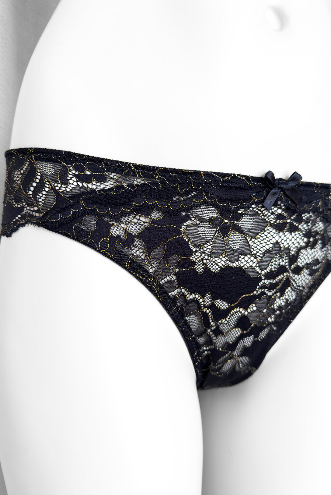 Slip Classic Magnolia Gold Touch - BlackEdition | Dot76.it