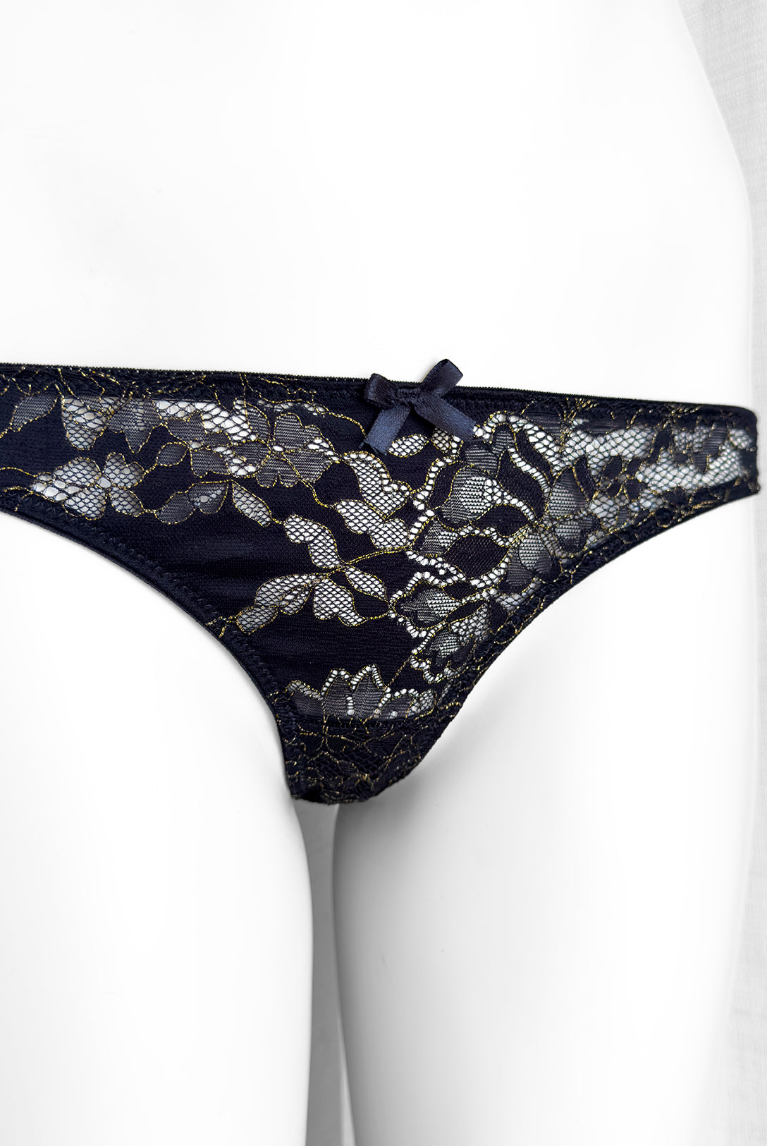 Brasiliana Comfy Magnolia Gold Touch - BlackEdition | Dot76.it