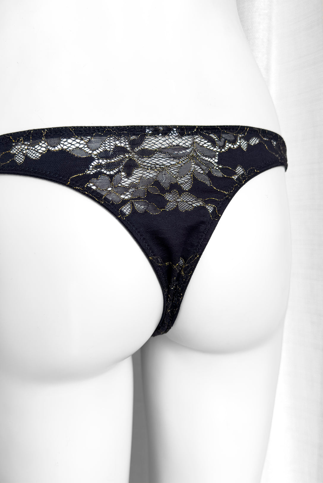 Brasiliana Comfy Magnolia Gold Touch - BlackEdition | Dot76.it