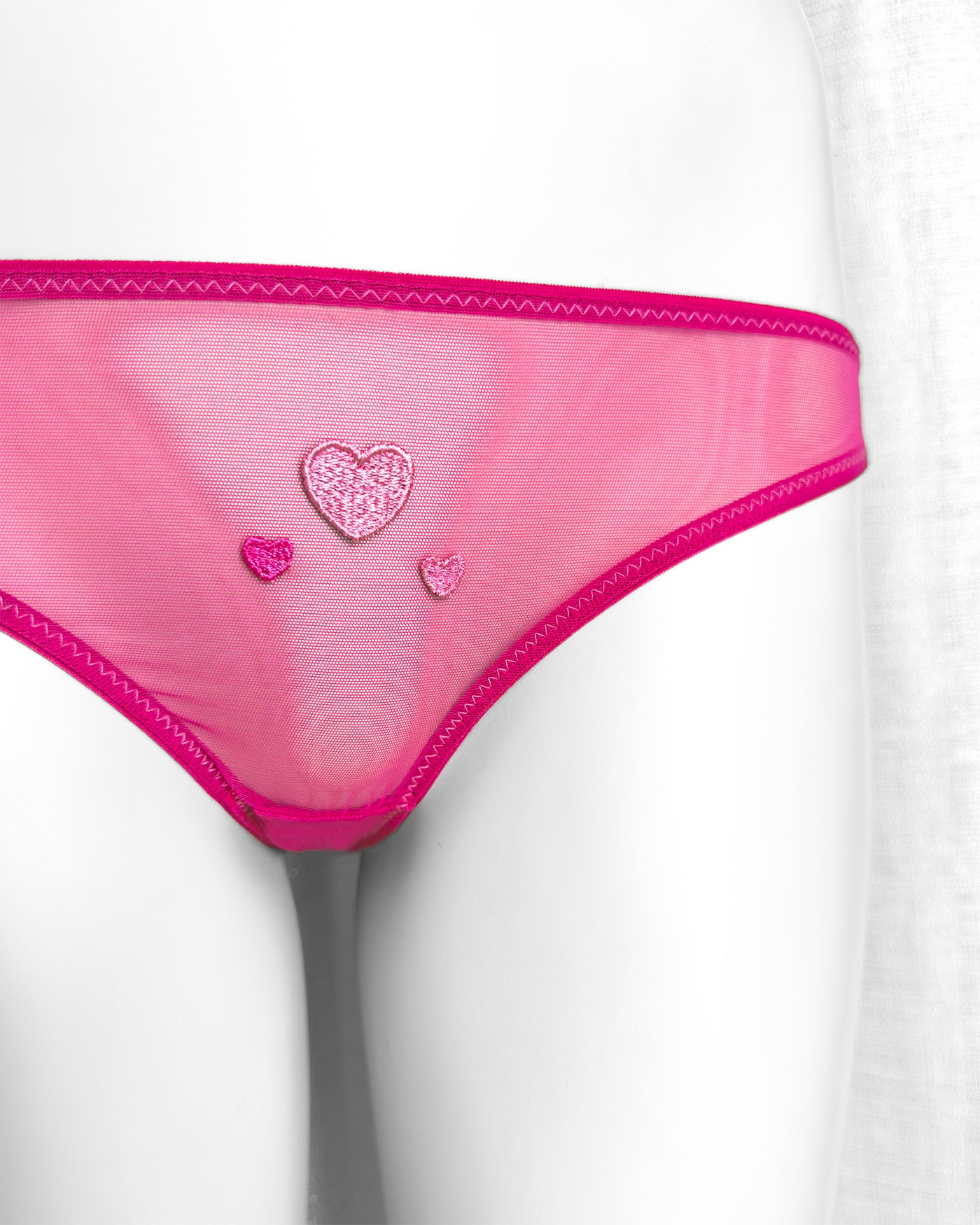 Slip Molly In Love 🩷 | Dot76.it