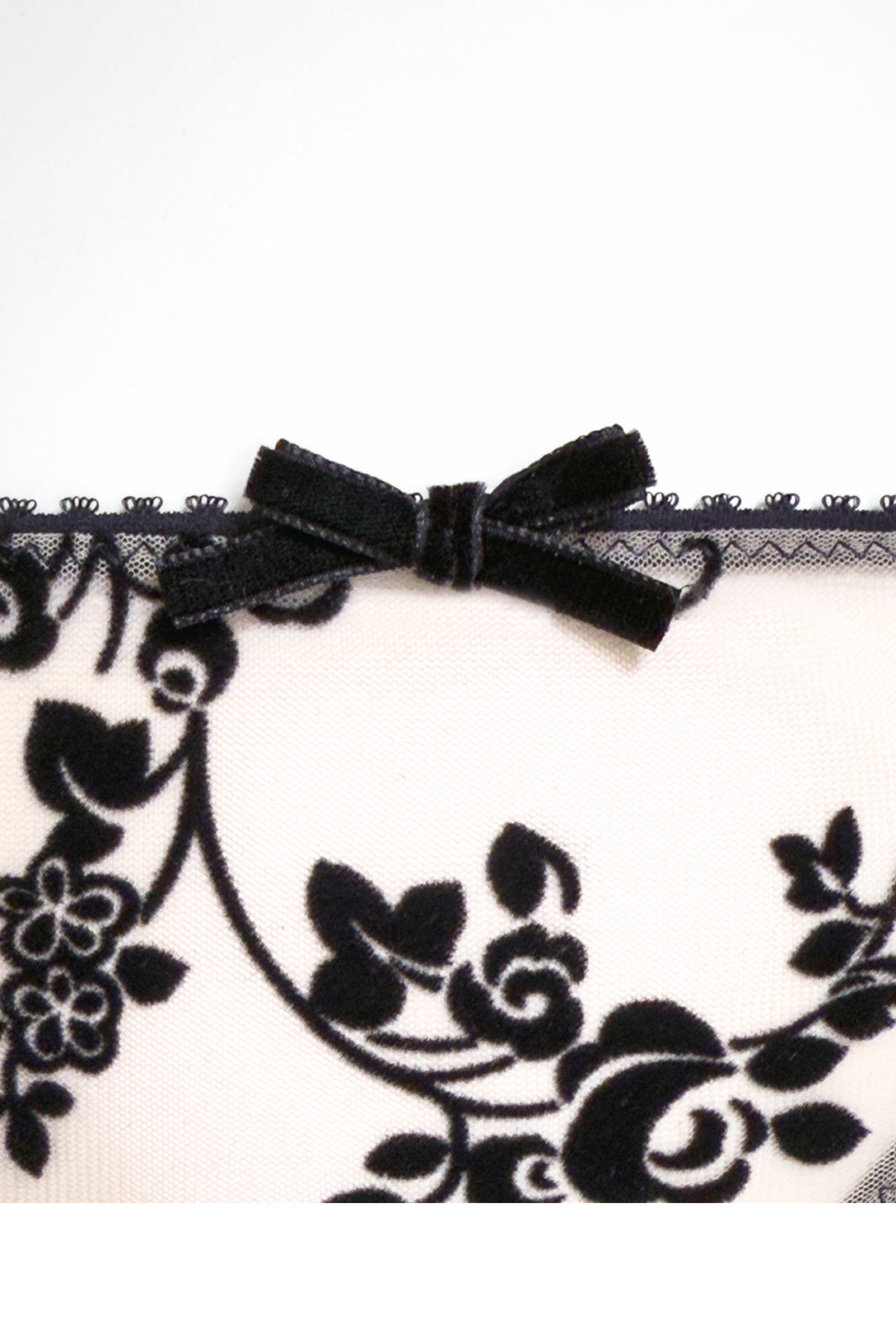 Brasiliana Molly Naked | Dot76.it