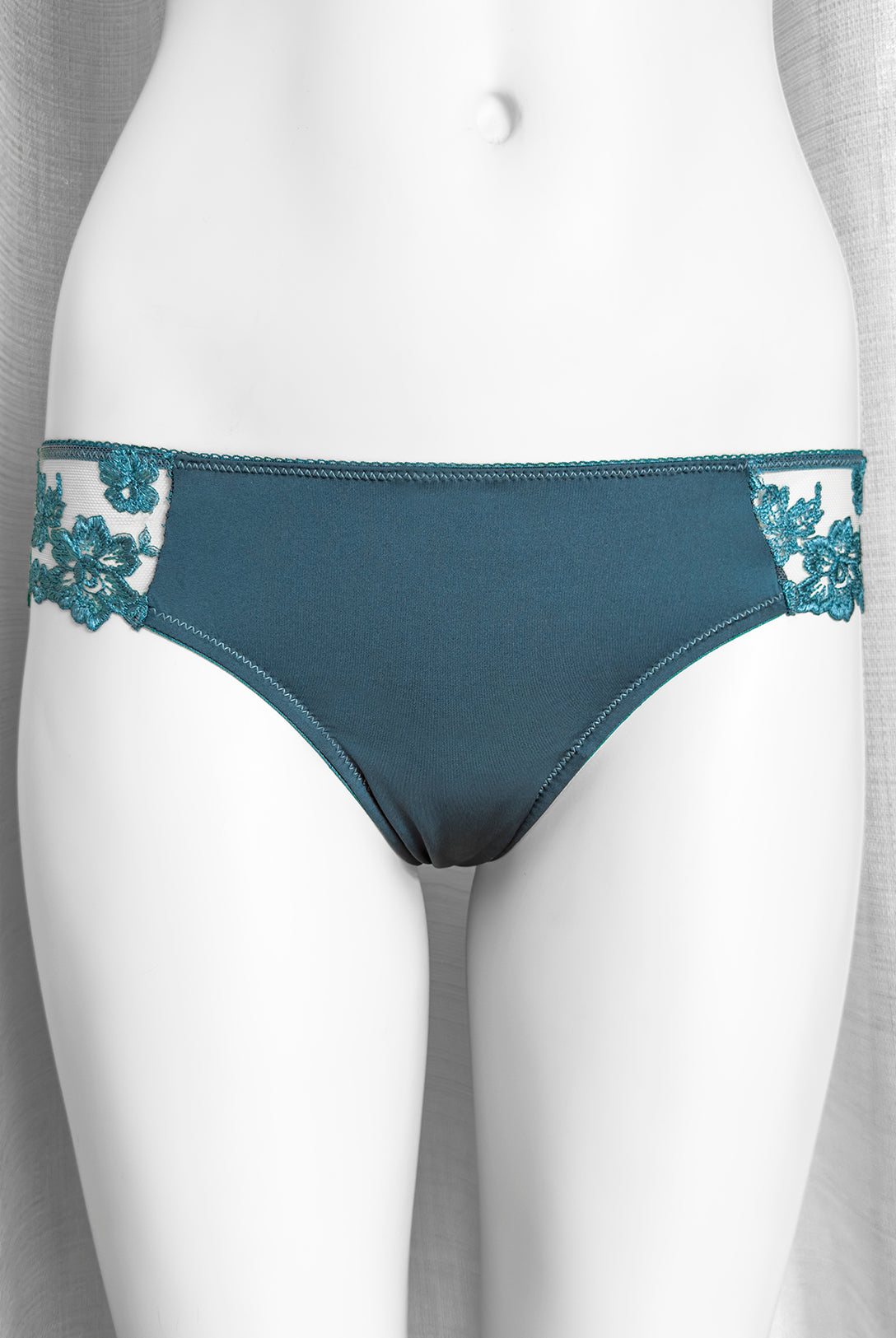 Brasiliana Sakura Elegance | Dot76.it