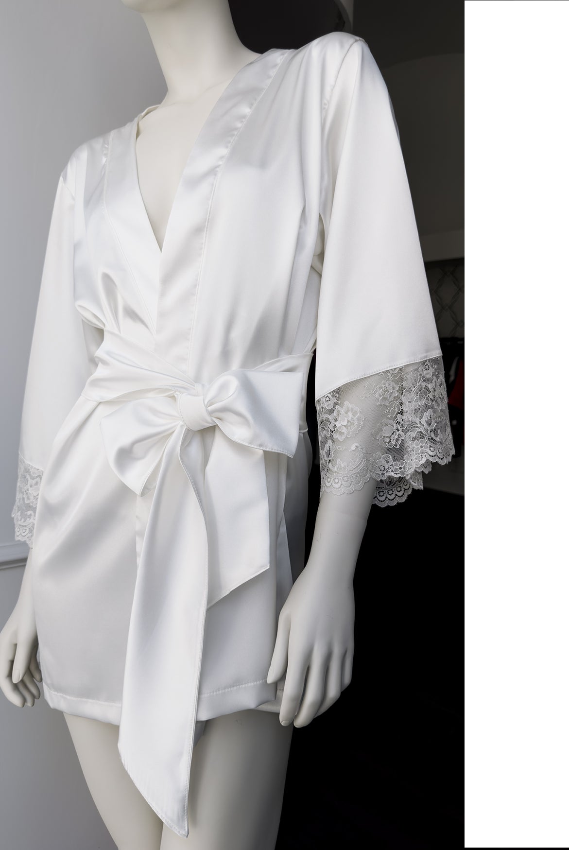 Kimono in raso e pizzo Daisy Elegance | Dot76.it