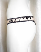 Brasiliana Molly Naked | Dot76.it