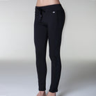 4  fianco anteriore  17020 Pantalone lungo nero con bande laterali e applicazione ricamata a forma di cuore in ciniglia