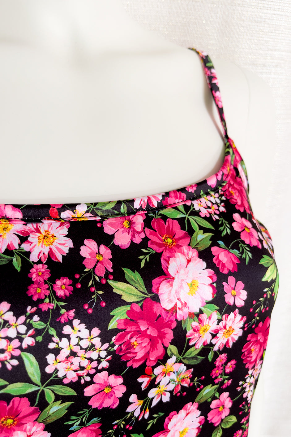 Canotta Black Sakura | Dot76.it