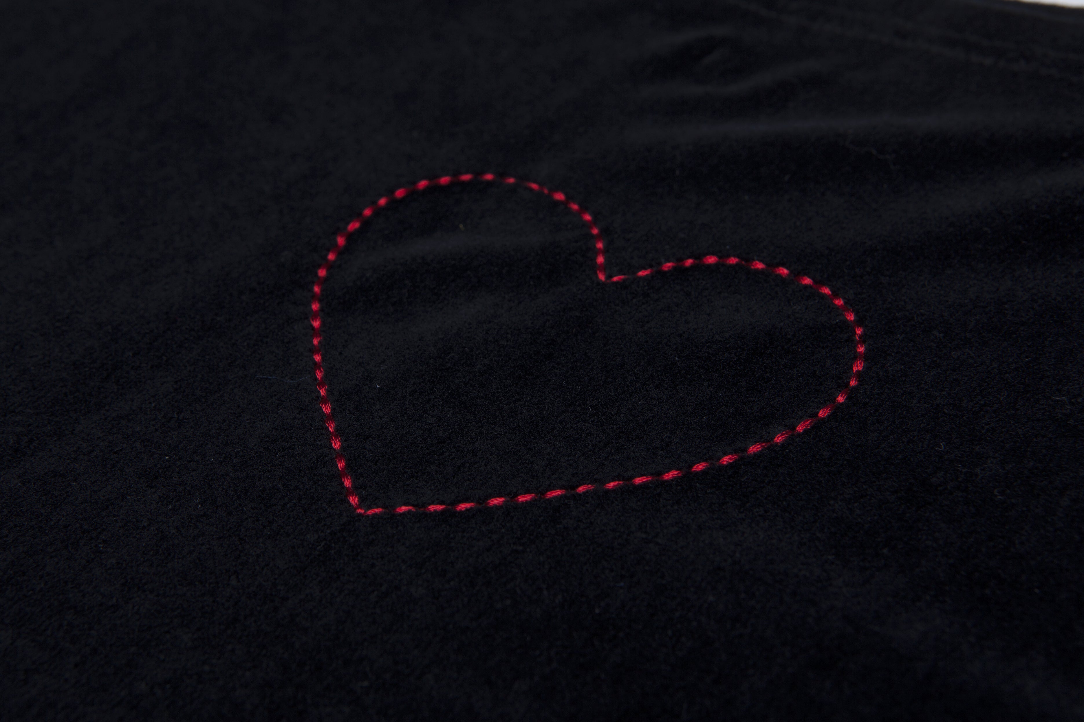 4  dettaglio  17021 Felpa a manica lunga in ciniglia nera